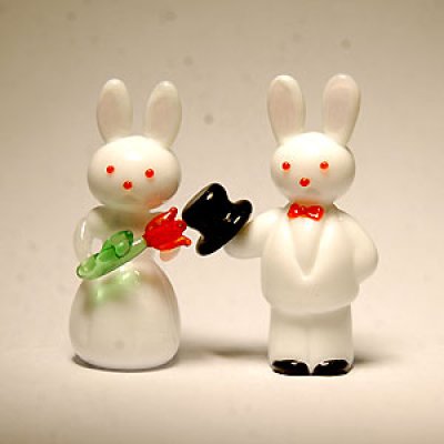 画像1: うさぎさんカップル　結婚祝い　ガラス細工　雑貨　置物