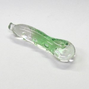 画像: ガラスの箸置き＜5個1,500円セット対応＞キュウリ　ガラス細工　雑貨　置物