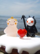 画像: 天使ちゃんと悪魔くんのカップル　結婚祝い　ガラス細工　雑貨　置物